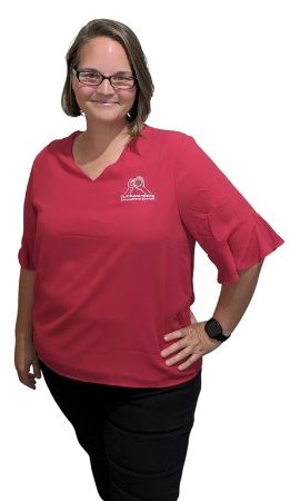 Photo of Ellie Clare owner of CLP Advertising & Photography Services. 